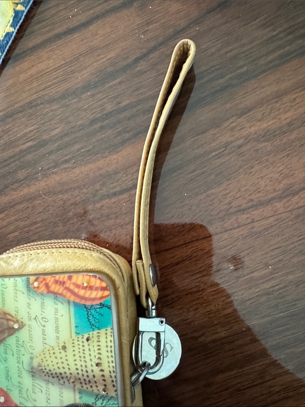 Stella Page small wristlet with strap - Picture 4 of 5